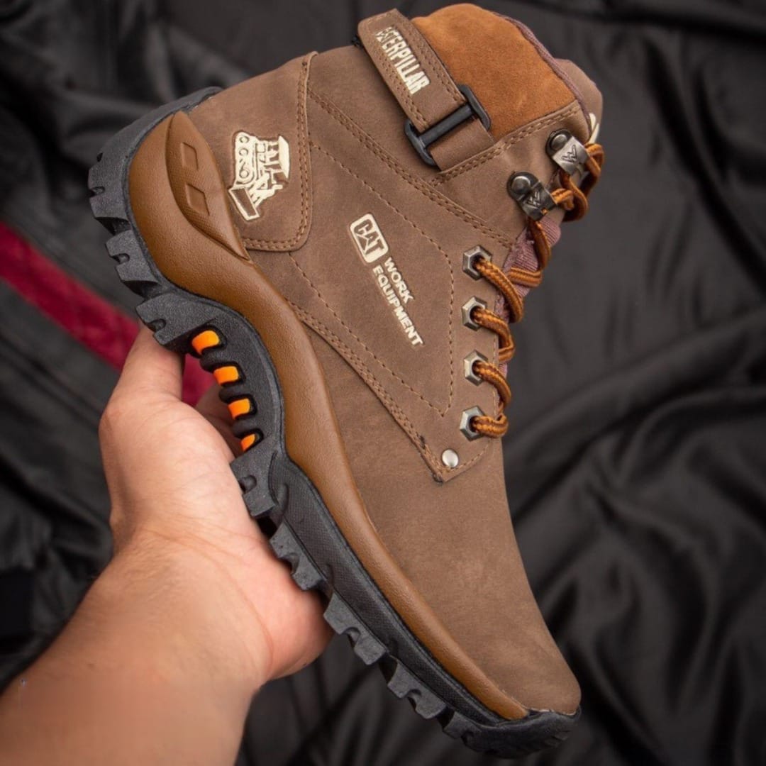 BOTA CAT ROAD CORREA